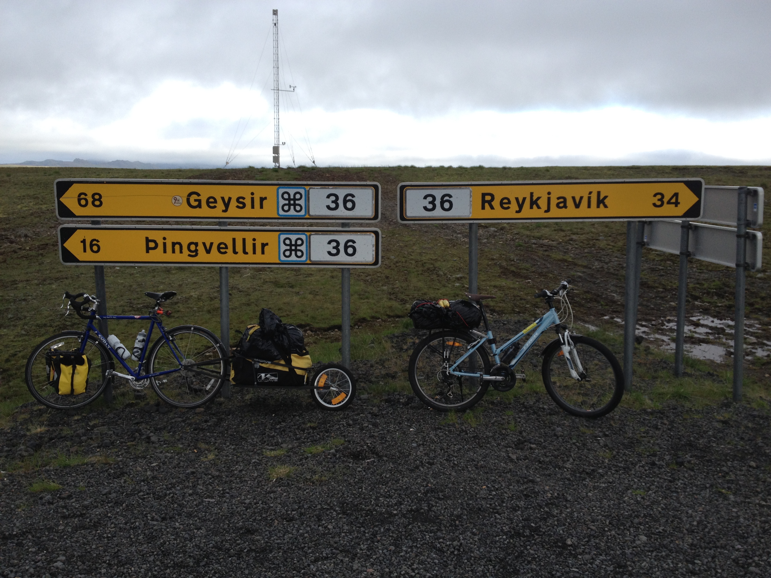 Teresa is in Iceland on her Surly LHT. 